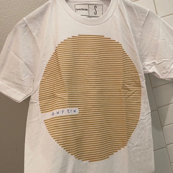 Overthrow “gradient” tee in sunset or black NEW - Picture 3 of 4